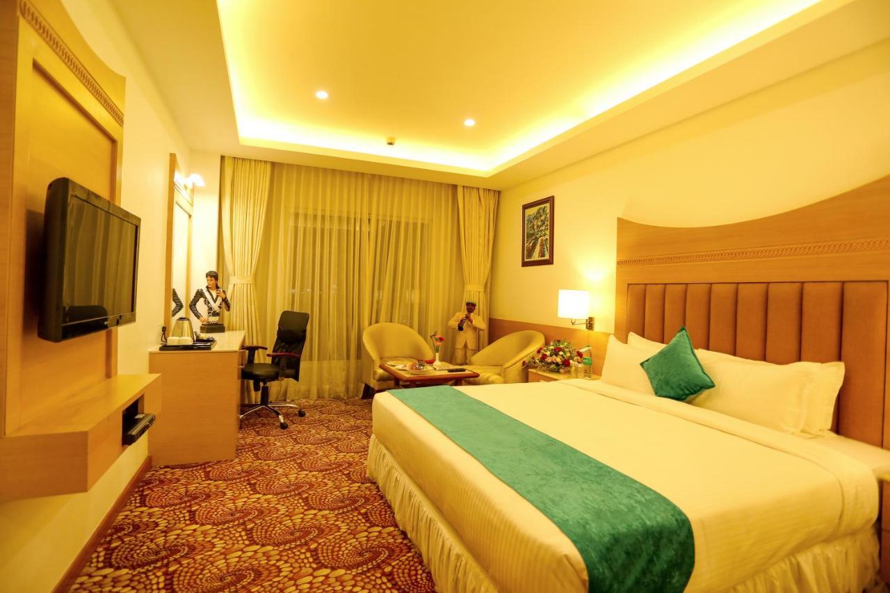 Sivaraj Inn Salem Buitenkant foto