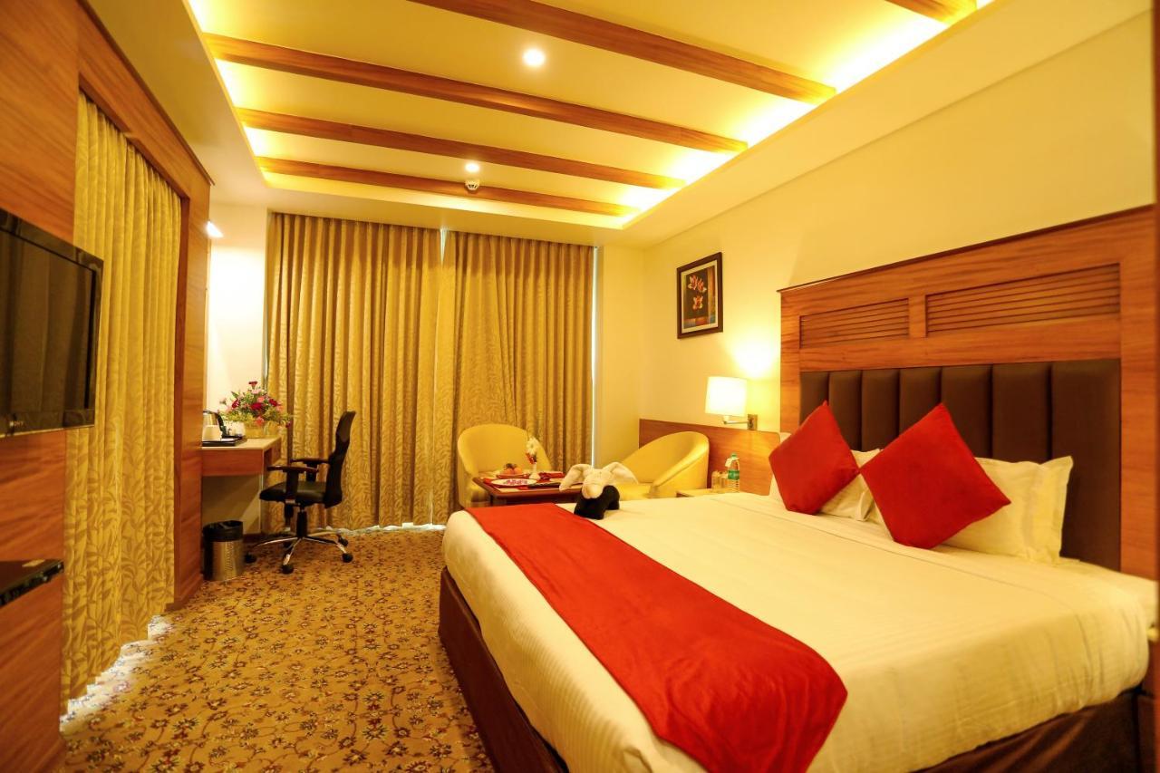 Sivaraj Inn Salem Buitenkant foto